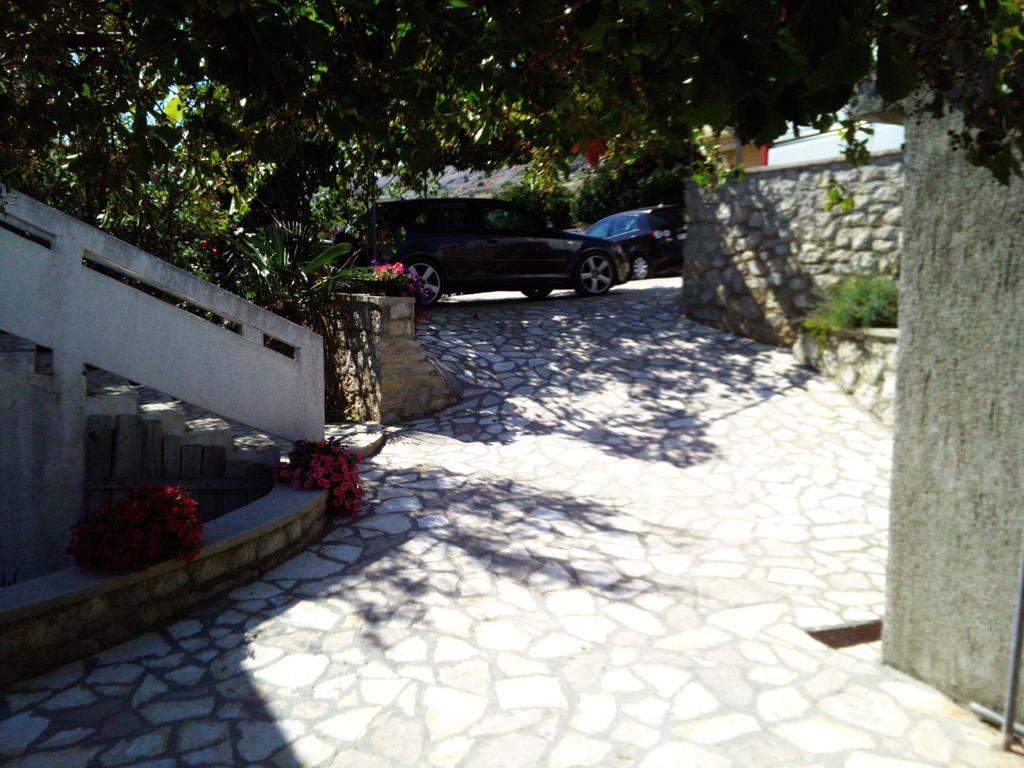 Apartments Keti Pag Town Esterno foto